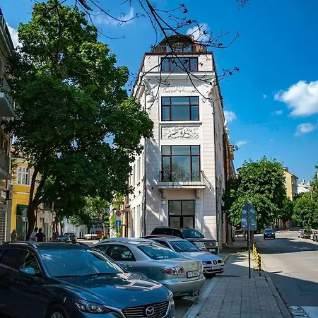 Art Studio/ Atelier партерь Várna