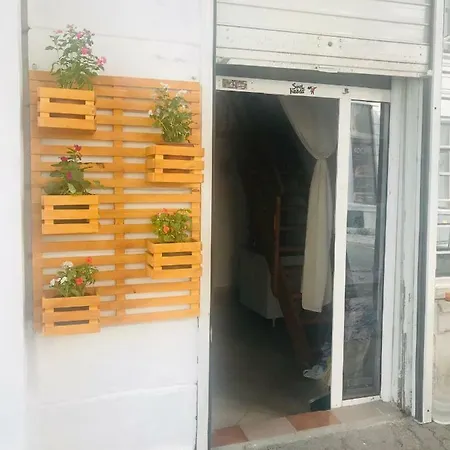 Apartment Art Studio/ Atelier партерь *
